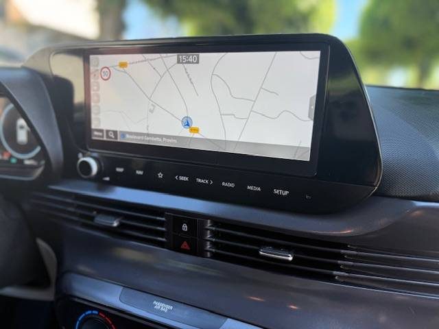 HYUNDAI I20 1.0 T-GDI 100 HYBRID 48V BUSINESS DCT-7 /1ERE MAIN / CATPLAY / CAMERA / GPS  2023