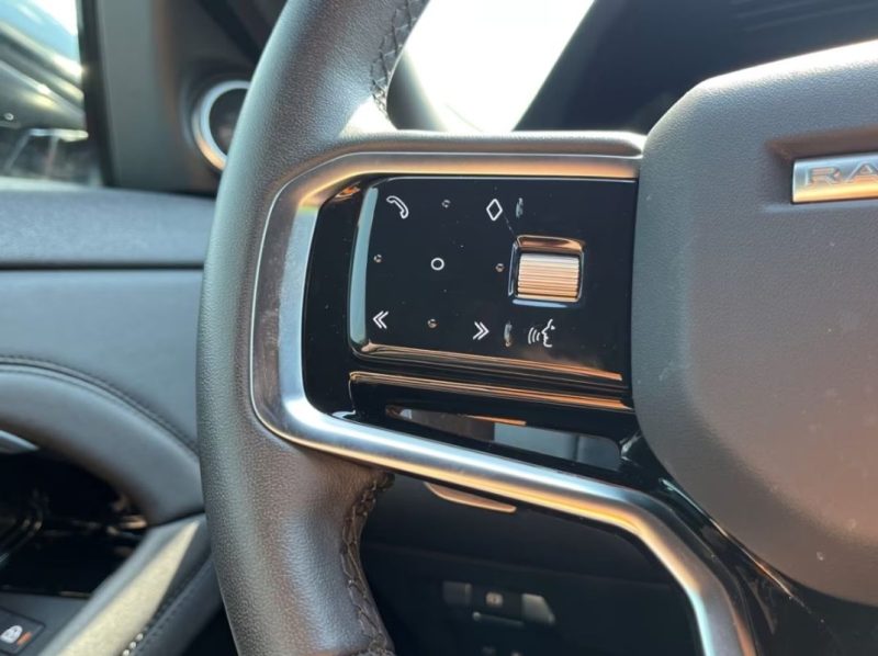 LAND ROVER RANGE ROVER EVOQUE P300E R-DYNAMIC SE 2023