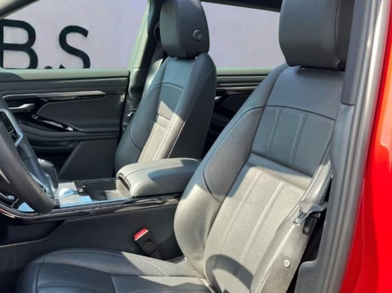 LAND ROVER RANGE ROVER EVOQUE P300E R-DYNAMIC SE 2023