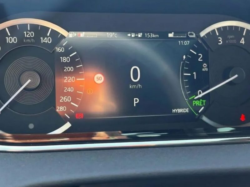 LAND ROVER RANGE ROVER EVOQUE P300E R-DYNAMIC SE 2023