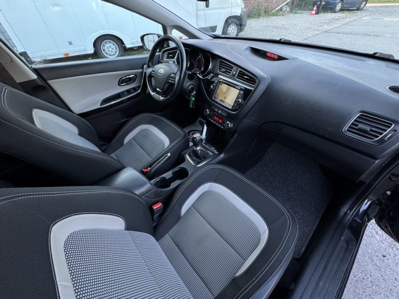 KIA CEE D 1.6 CRDI 110Ch PACK STYLE FULL OPTIONS GPS/CLIM/CAMERA