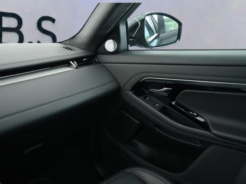 LAND ROVER RANGE ROVER EVOQUE P300E AUTOBIOGRAPHIE 2023