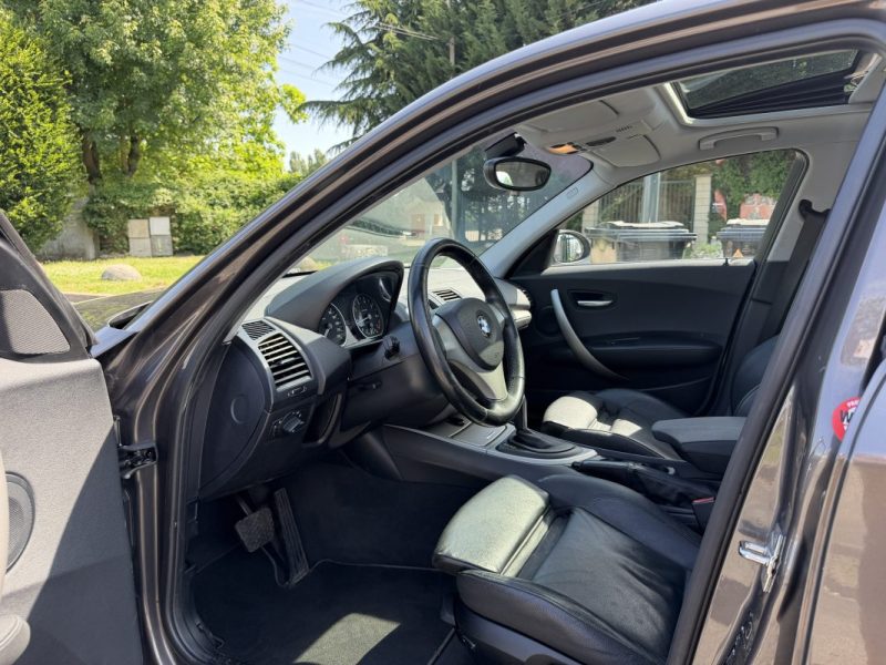 BMW SERIE 1 118i 130 CV  Boite Auto / Toit Ouvrant / Paiement 4X ou 10X Possible