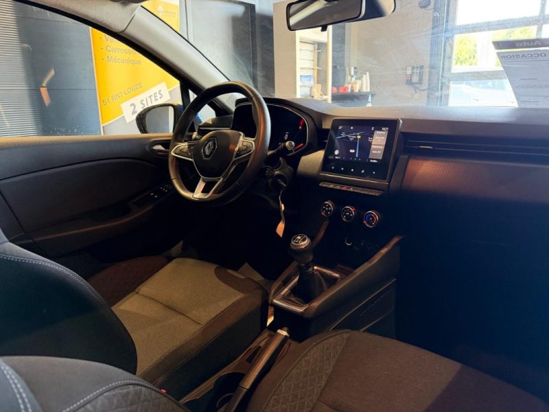 RENAULT CLIO V 1.0 TCE 100 BUSINESS 