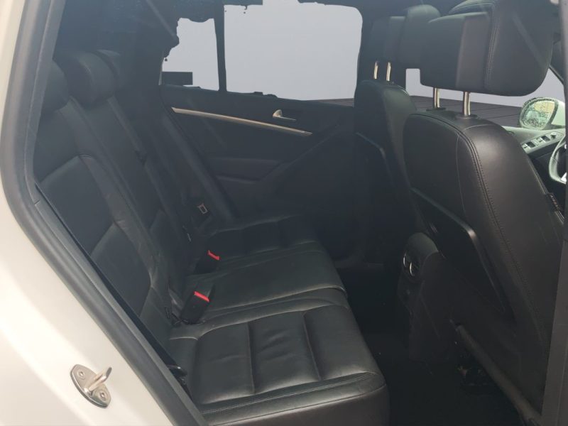 VOLKSWAGEN TIGUAN 2.0 TDI 110 BLUEMOTION TECHNOLOGY R-EXCLUSIVE