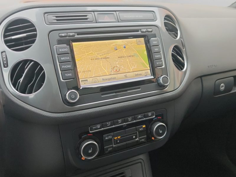 VOLKSWAGEN TIGUAN 2.0 TDI 110 BLUEMOTION TECHNOLOGY R-EXCLUSIVE