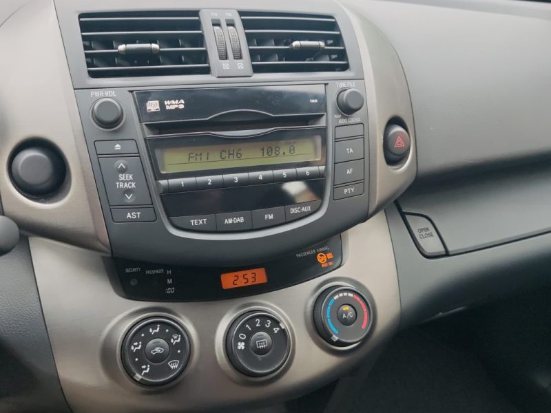 TOYOTA RAV4 150 D-4D LECAP 2WD 