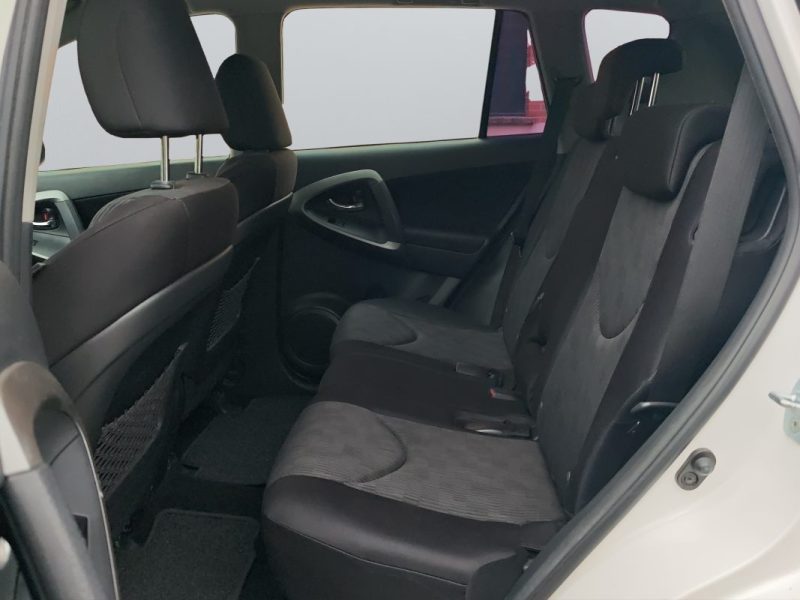 TOYOTA RAV4 150 D-4D LECAP 2WD 