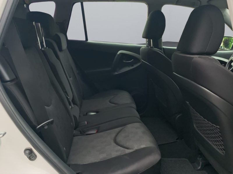 TOYOTA RAV4 150 D-4D LECAP 2WD 