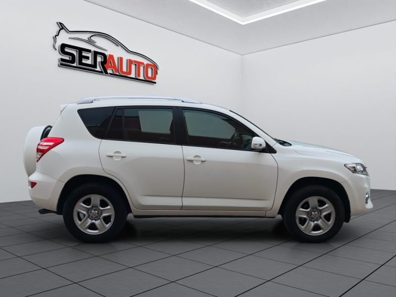 TOYOTA RAV4 150 D-4D LECAP 2WD 