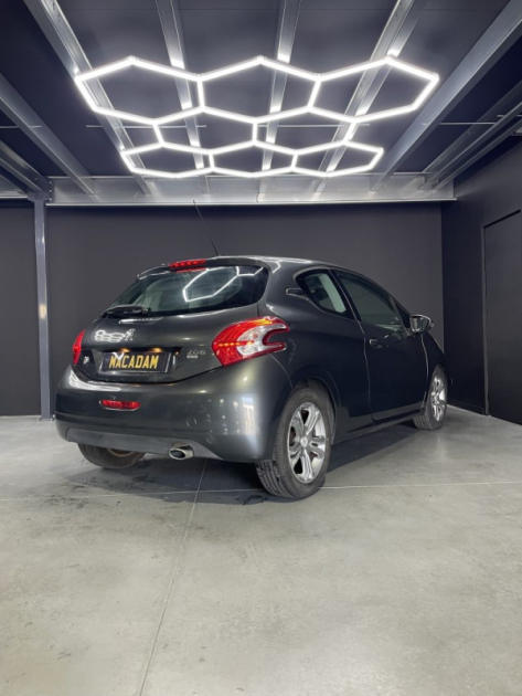 PEUGEOT 208 1.6 E-HDI 92 BVM5 ALLURE 2012