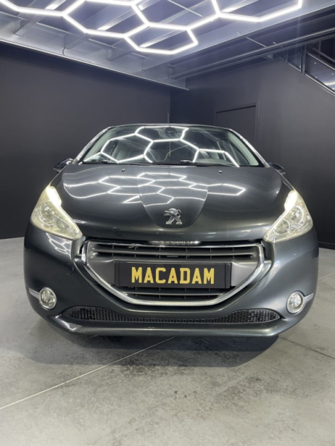 PEUGEOT 208 1.6 E-HDI 92 BVM5 ALLURE 2012