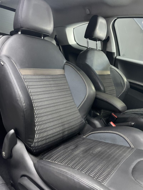 PEUGEOT 208 1.6 E-HDI 92 BVM5 ALLURE 2012