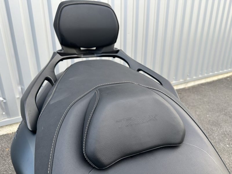 YAMAHA T-MAX 560 2024 - Ligne AKRAPOVIC