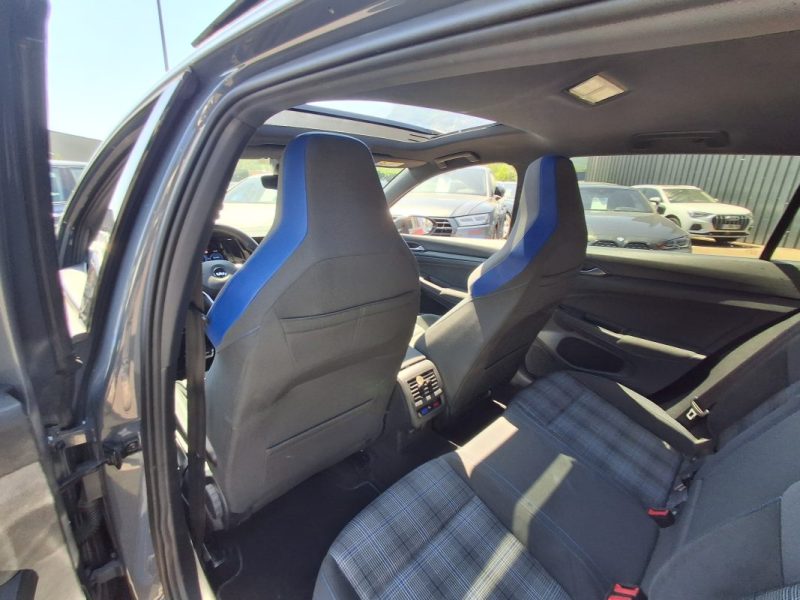 VOLKSWAGEN GOLF 8 GTE  1.4 TSI 245 CV TOIT OUVRANT PANORAMIQUE VIRTUAL COCKPIT SUIVIE COMPLET 