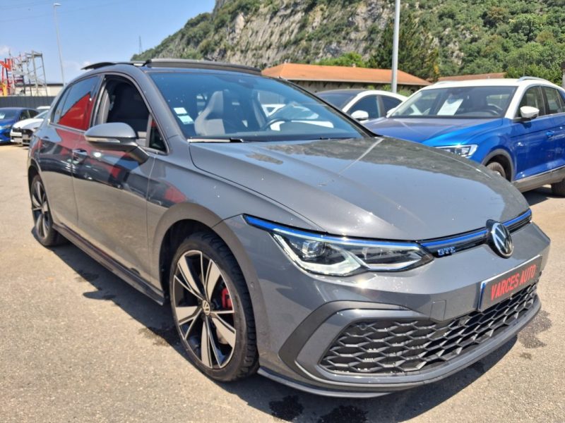 VOLKSWAGEN GOLF 8 GTE  1.4 TSI 245 CV TOIT OUVRANT PANORAMIQUE VIRTUAL COCKPIT SUIVIE COMPLET 