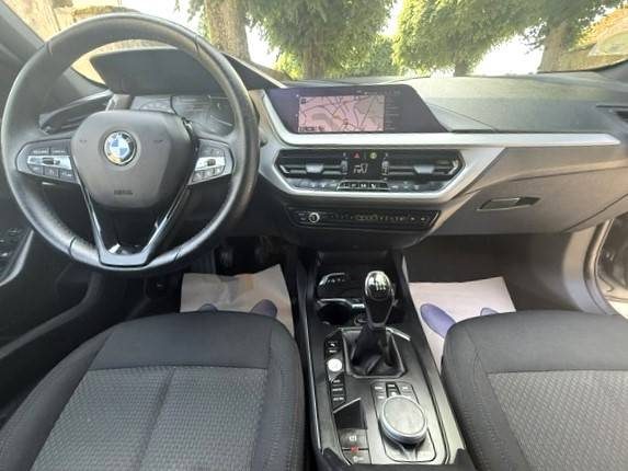 B.M.W. SERIE 1 F40 BUSINESS DESIGN / 1ERE MAIN / GPS / CAMERA RECUL  / CARPLAY 116D 2021