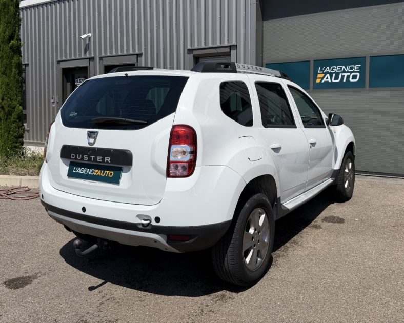 DACIA DUSTER TCE 125ch - ENTRETIENT COMPLET - Radar de recul- PRESTIGE - ATTELAGE - 2016 -