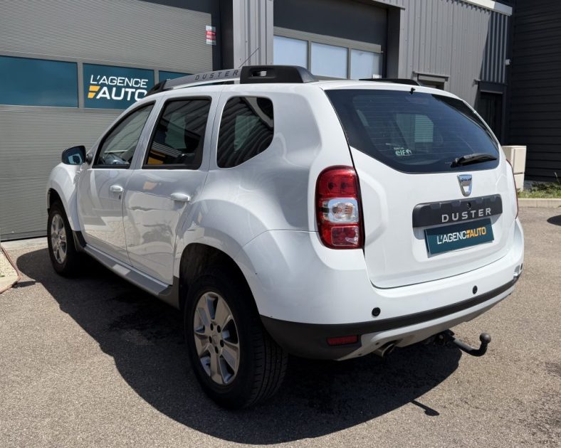 DACIA DUSTER TCE 125ch - ENTRETIENT COMPLET - Radar de recul- PRESTIGE - ATTELAGE - 2016 -
