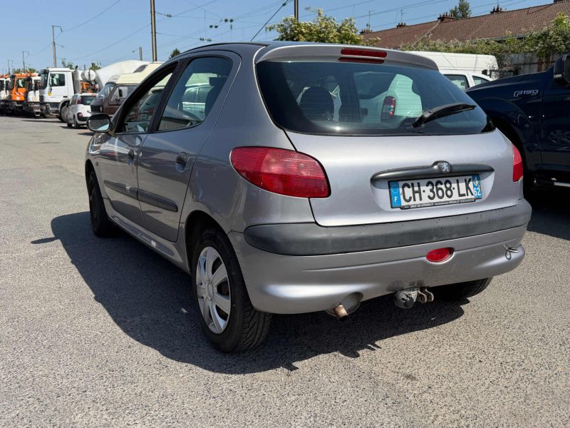 PEUGEOT 206 XR PRESENCE 1.9D 2002