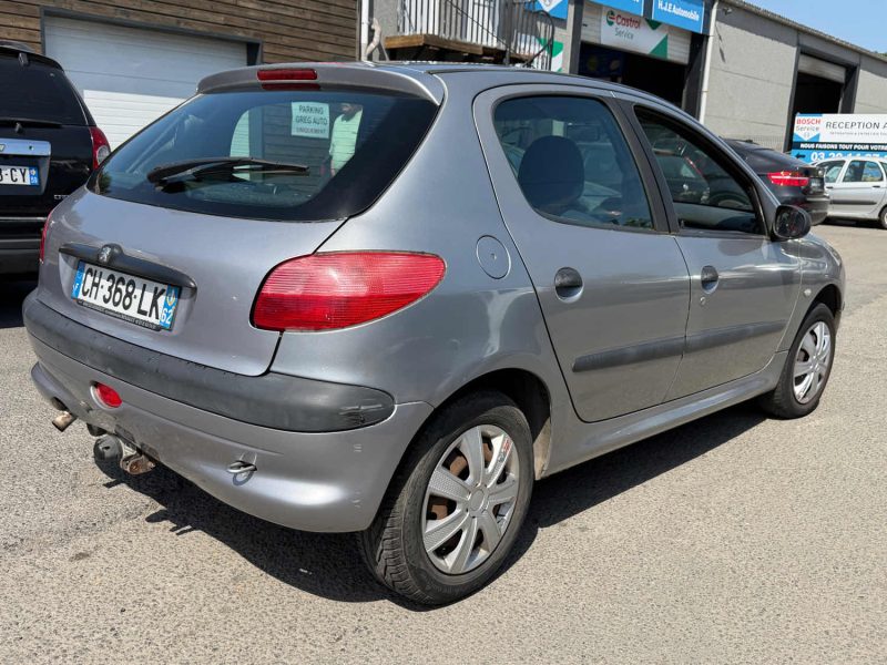 PEUGEOT 206 XR PRESENCE 1.9D 2002