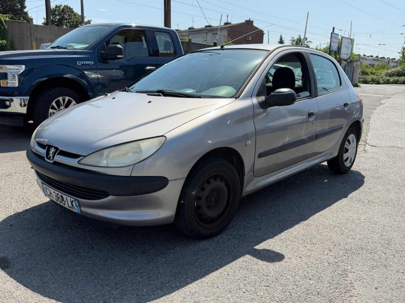 PEUGEOT 206 XR PRESENCE 1.9D 2002