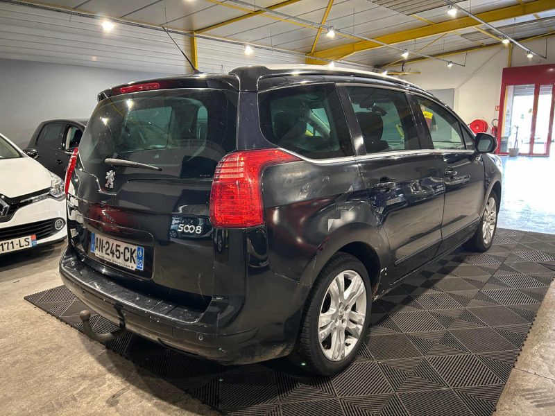 PEUGEOT 5008 2.0 HDI 150CH 