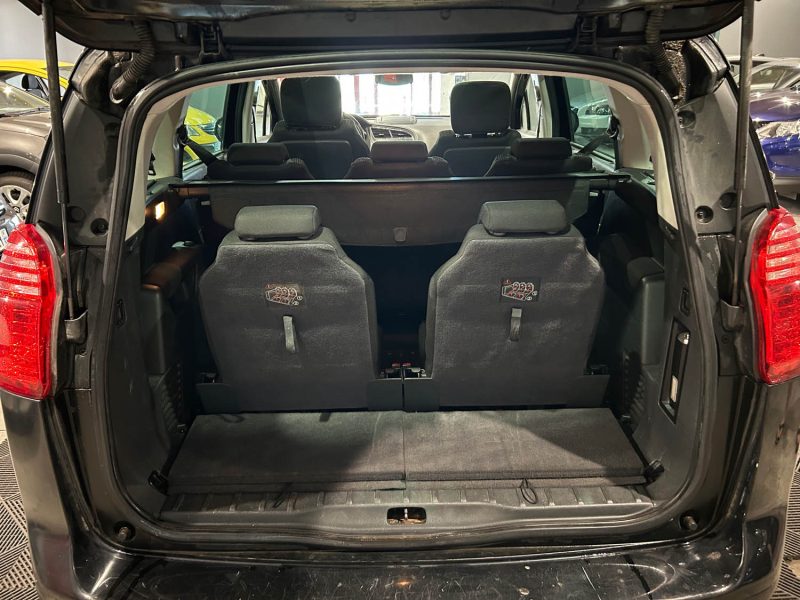PEUGEOT 5008 2.0 HDI 150CH 