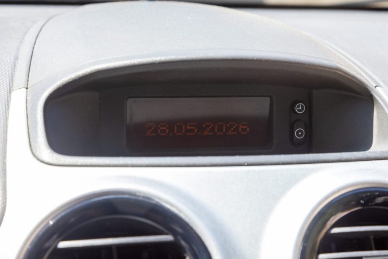 OPEL CORSA 1.3 CDTI 75 COOL LINE 2 2012