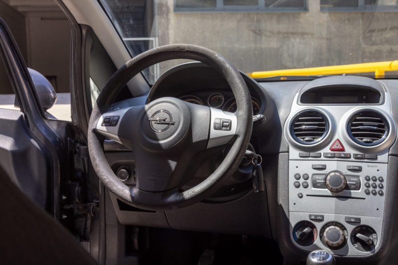 OPEL CORSA 1.3 CDTI 75 COOL LINE 2 2012