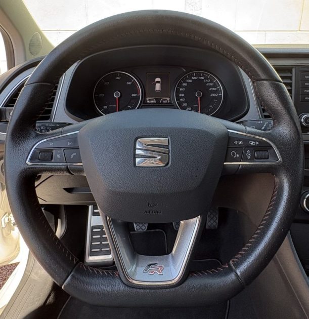 SEAT LEON FR SW 2.0 TDI 150ch FEUX AUTO / SEAT SOUND