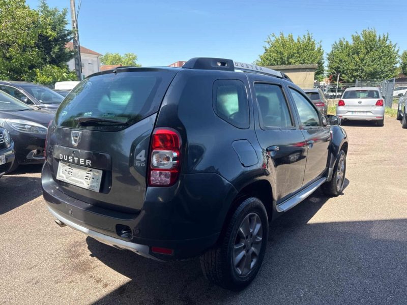 DACIA  DUSTER 1.5 DCI 110 LAUREATE 4X4  
