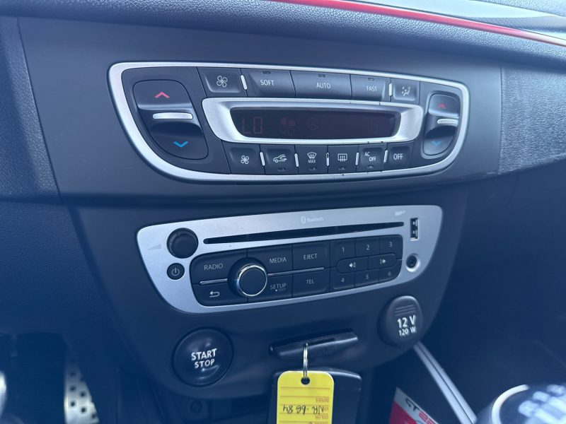 RENAULT  MEGANE ESTATE GT 2.0 TCE 220CV 