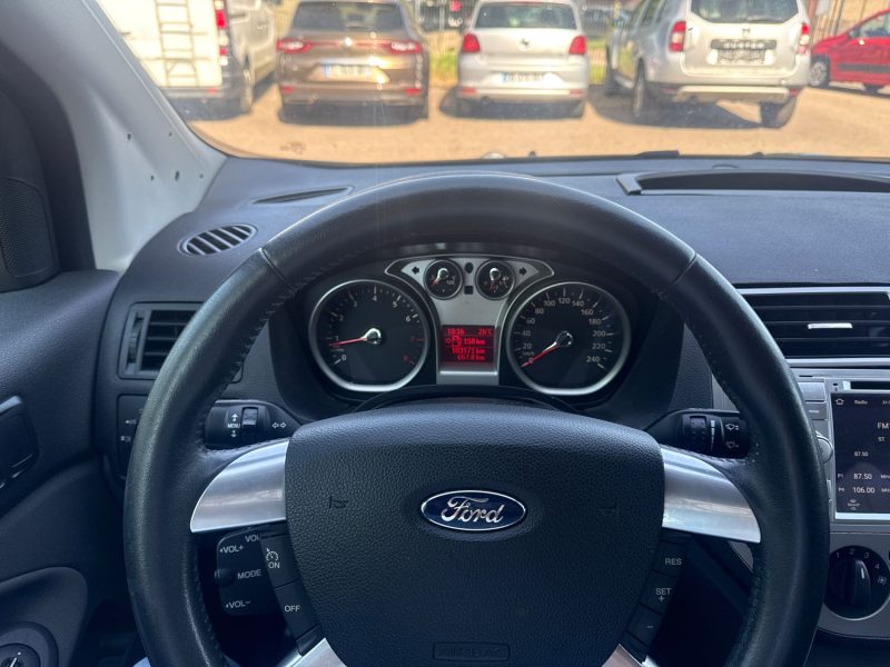 FORD KUGA 2.5T 200 TITANIUM 4X4 