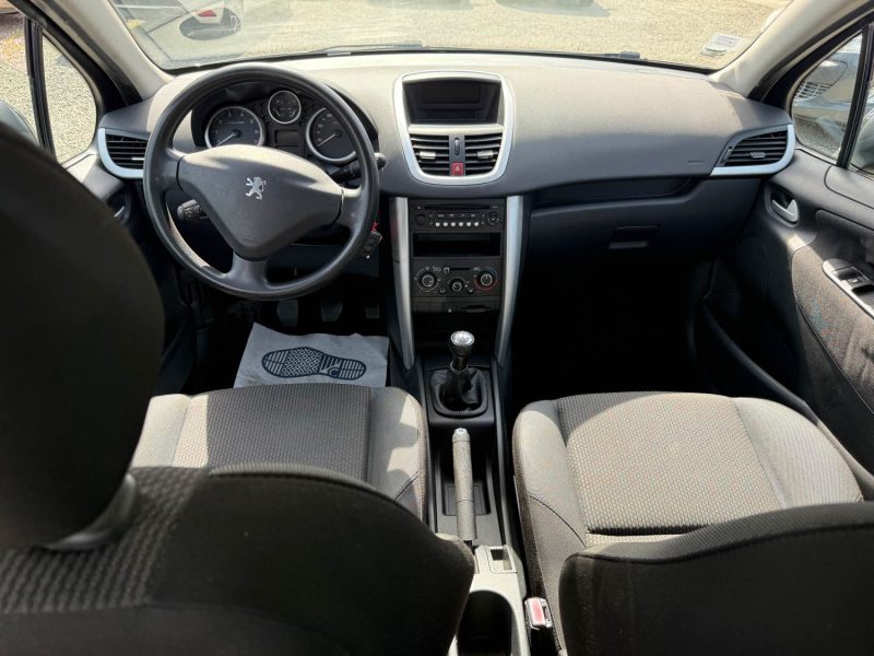 PEUGEOT 207 1.4I  75CV  2013