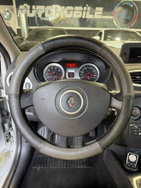 RENAULT CLIO 1.2 DYNAMIQUE 2009 - 48 433Kms - GPS - Premier Main - Distrib ok - Suivit RENAULT