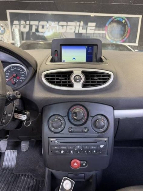 RENAULT CLIO 1.2 DYNAMIQUE 2009 - 48 433Kms - GPS - Premier Main - Distrib ok - Suivit RENAULT