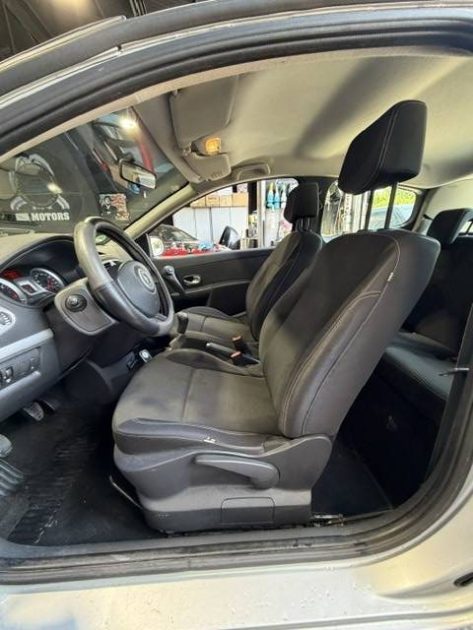 RENAULT CLIO 1.2 DYNAMIQUE 2009 - 48 433Kms - GPS - Premier Main - Distrib ok - Suivit RENAULT