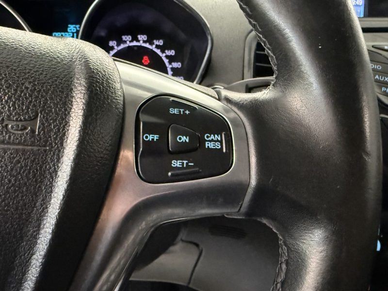 FORD ECOSPORT 1.5 EcoBlue TDCi 95 ch Titanium