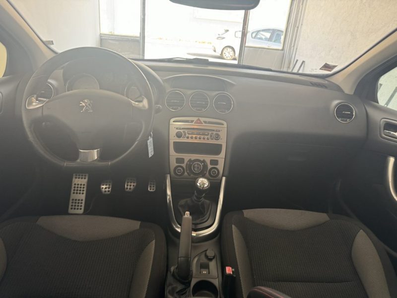 PEUGEOT 308 2.0 HDI 150 SPORTIUM 2011