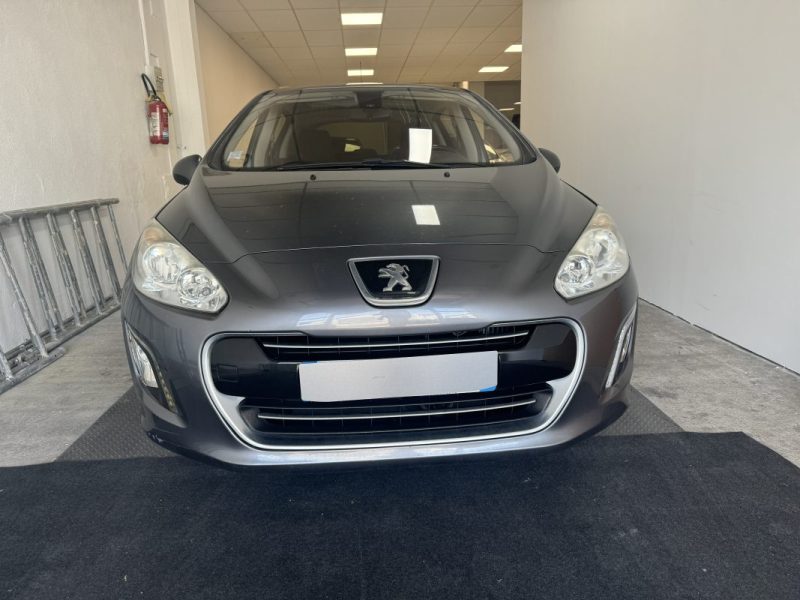 PEUGEOT 308 2.0 HDI 150 SPORTIUM 2011