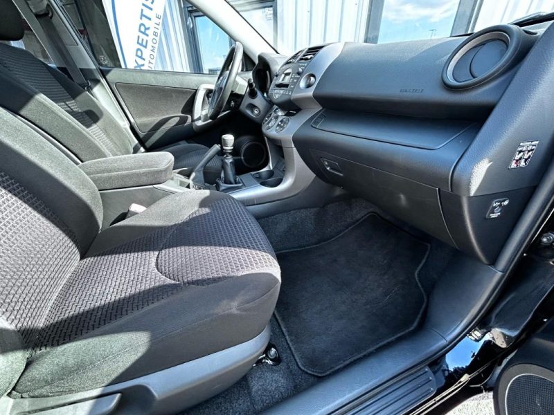 TOYOTA RAV4 2.2 d-CAT SOL 177CV  