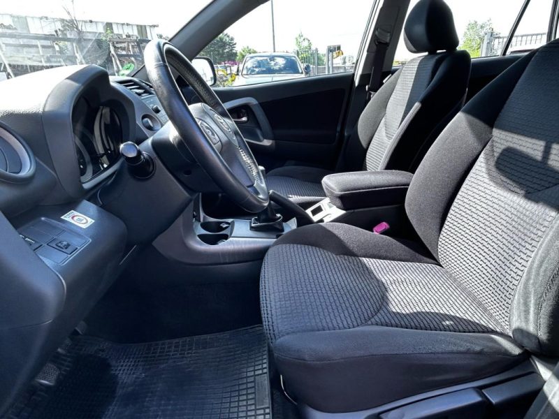 TOYOTA RAV4 2.2 d-CAT SOL 177CV  