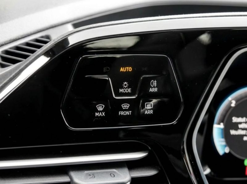 VOLKSWAGEN, VW CADDY DARK LABEL 2025
