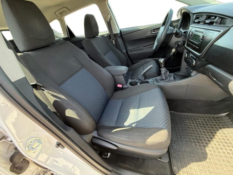 TOYOTA AURIS 1.3 VVTI 100ch Active 1.Main