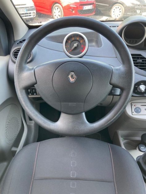 RENAULT TWINGO II RE73047 2008