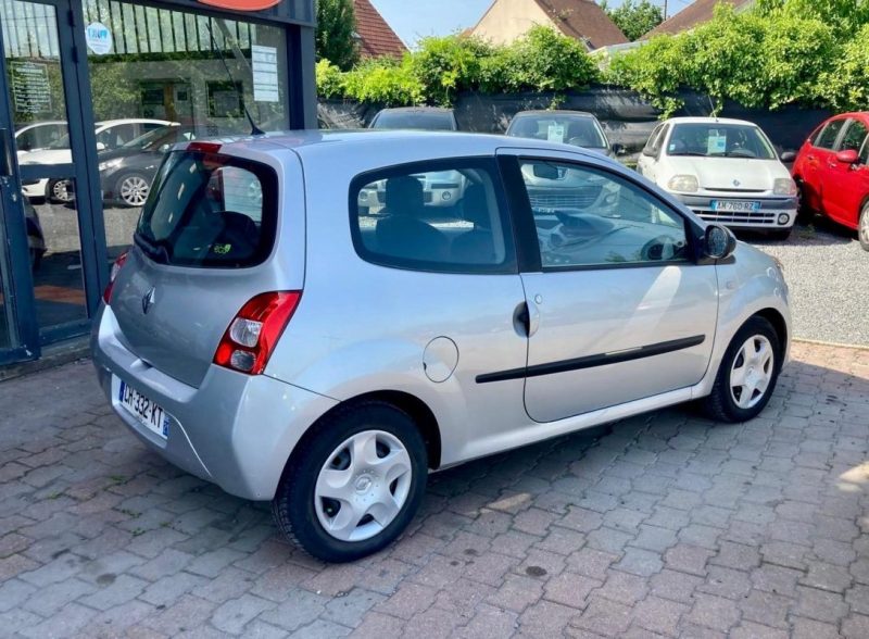 RENAULT TWINGO II RE73047 2008