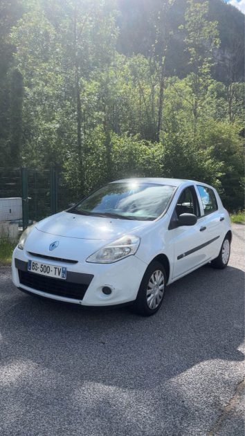 RENAULT CLIO III AUTHENTIQUE 1.2 75CH 