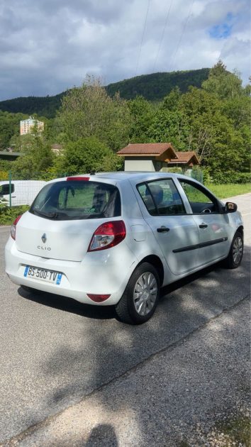 RENAULT CLIO III AUTHENTIQUE 1.2 75CH 