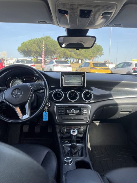 MERCEDES CLASSE CLA ME64032 2013